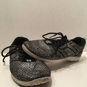 Justice women’s 9 mermaid tennis shoes